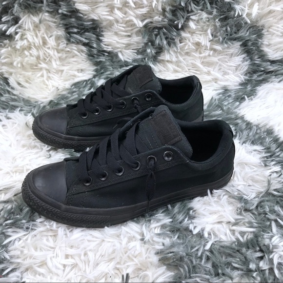 black converse size 5.5